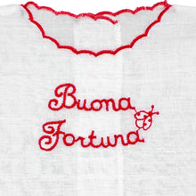 Carica l&#39;immagine nel visualizzatore di Gallery, ricamo buona fortuna camicia bianca neonato
